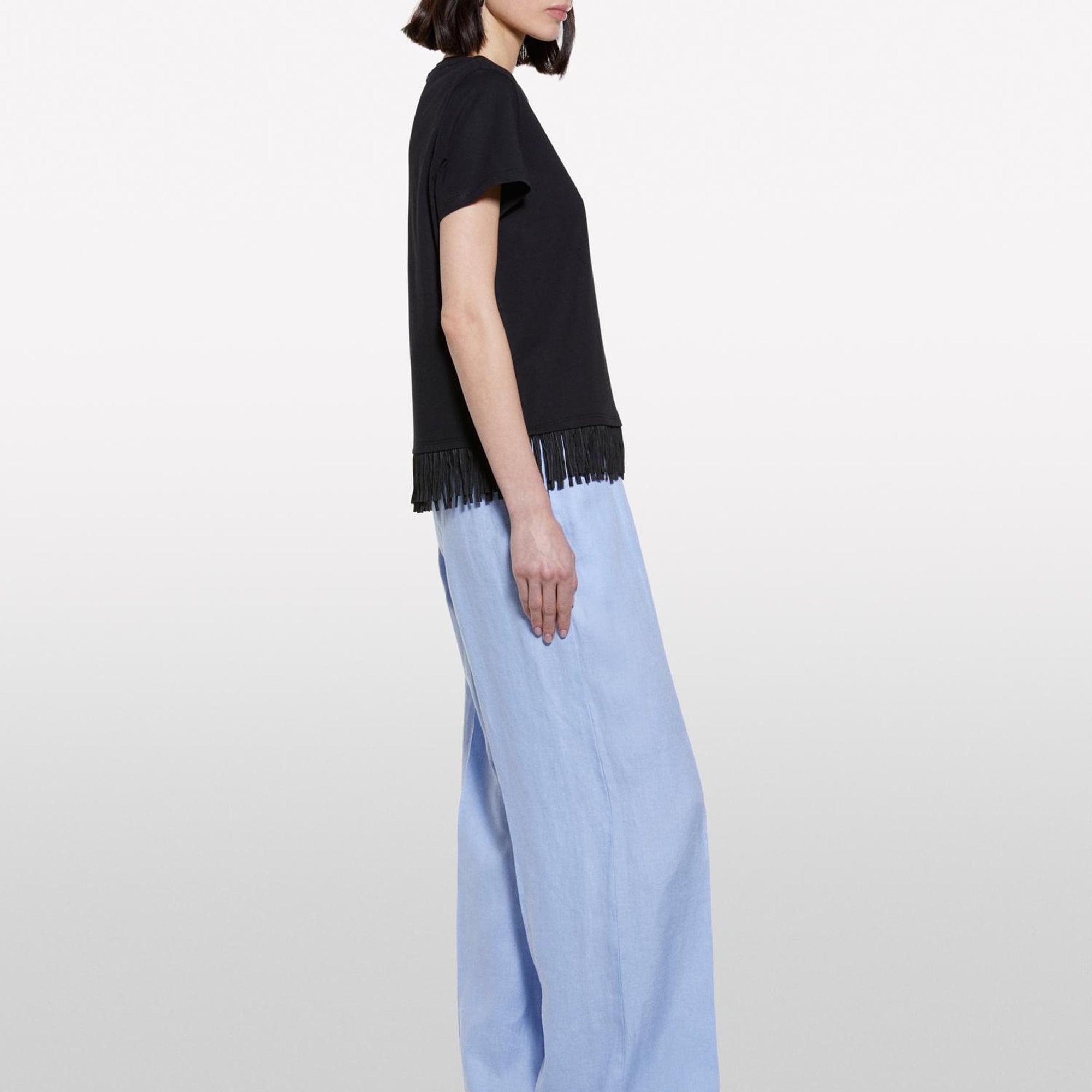 Kadın Siyah Pamuklu Ucu Püsküllü Bisiklet Yaka Regular Fit T-Shirt