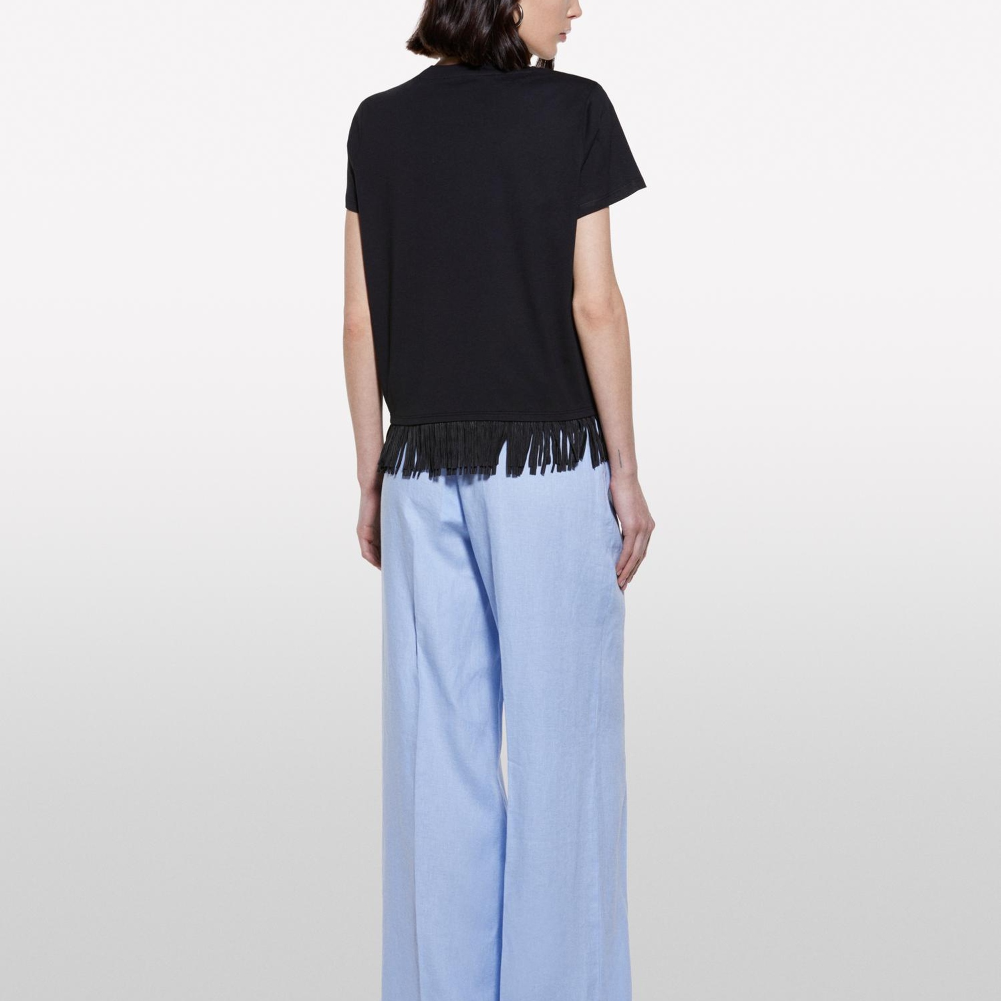 Kadın Siyah Pamuklu Ucu Püsküllü Bisiklet Yaka Regular Fit T-Shirt