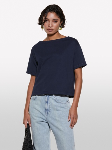  Kadın Koyu Lacivert %100 Pamuk Kayık Yaka Boxy Fit Crop T-Shirt