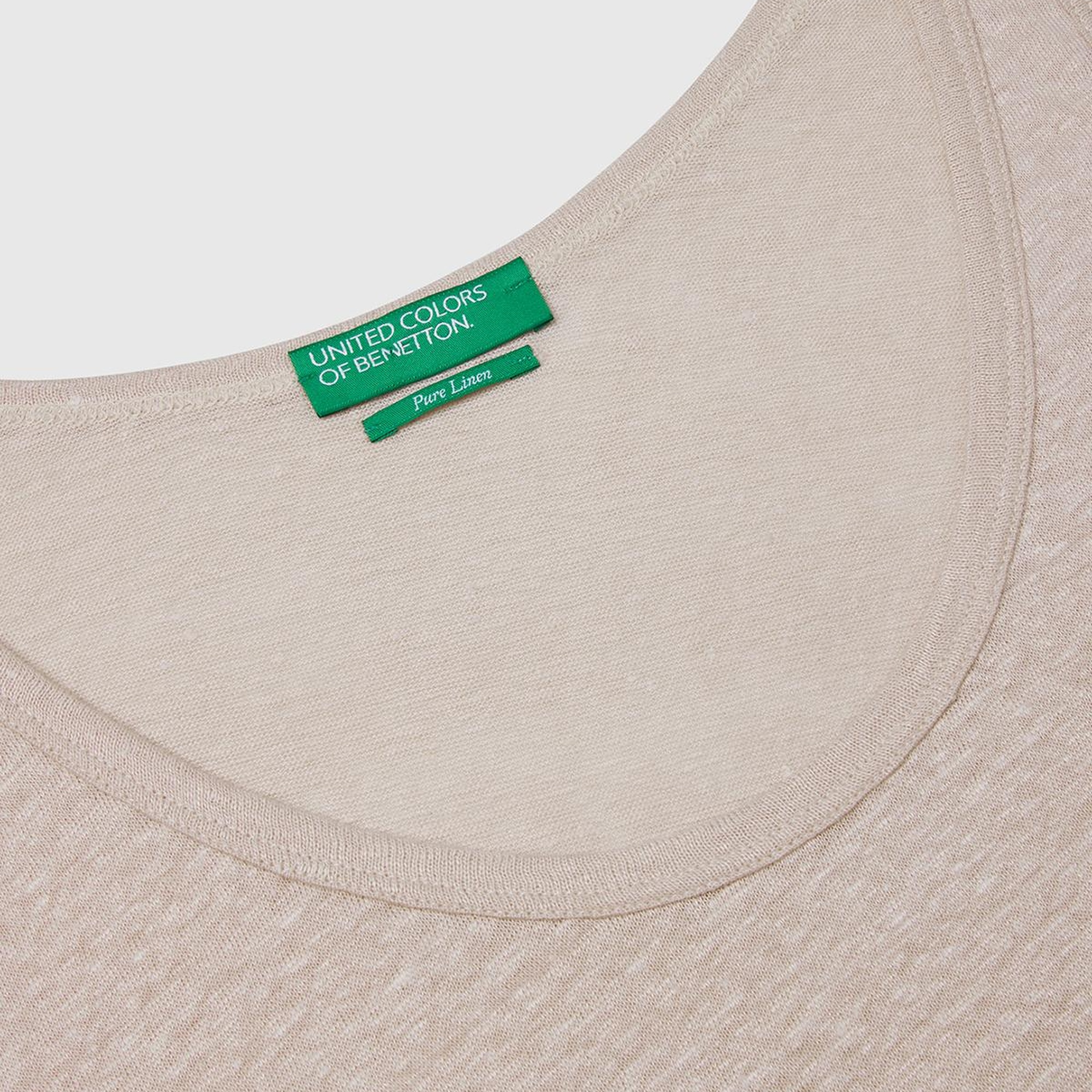 Kadın Taş Rengi %100 Keten Yanları Yırtmaçlı Regular Fit Yuvarlak Yaka Atlet