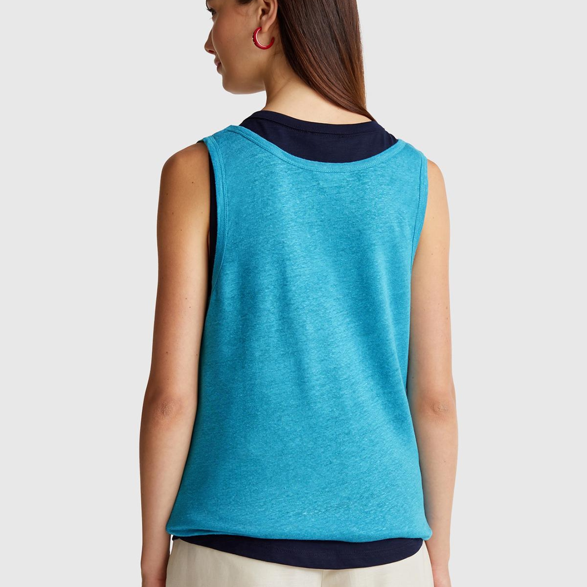 Kadın Mavi %100 Keten Yanları Yırtmaçlı Regular Fit Yuvarlak Yaka Atlet