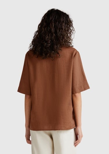  Kadın Kahverengi %100 Keten Relax Fit V Gömlek Yakalı Kısa Kollu Bluz