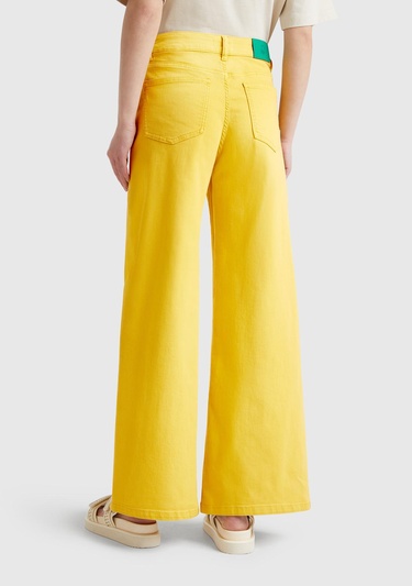  Kadın Sarı Streç Pamuklu Arkası Logo Etiketli Bol Kesim Pantolon
