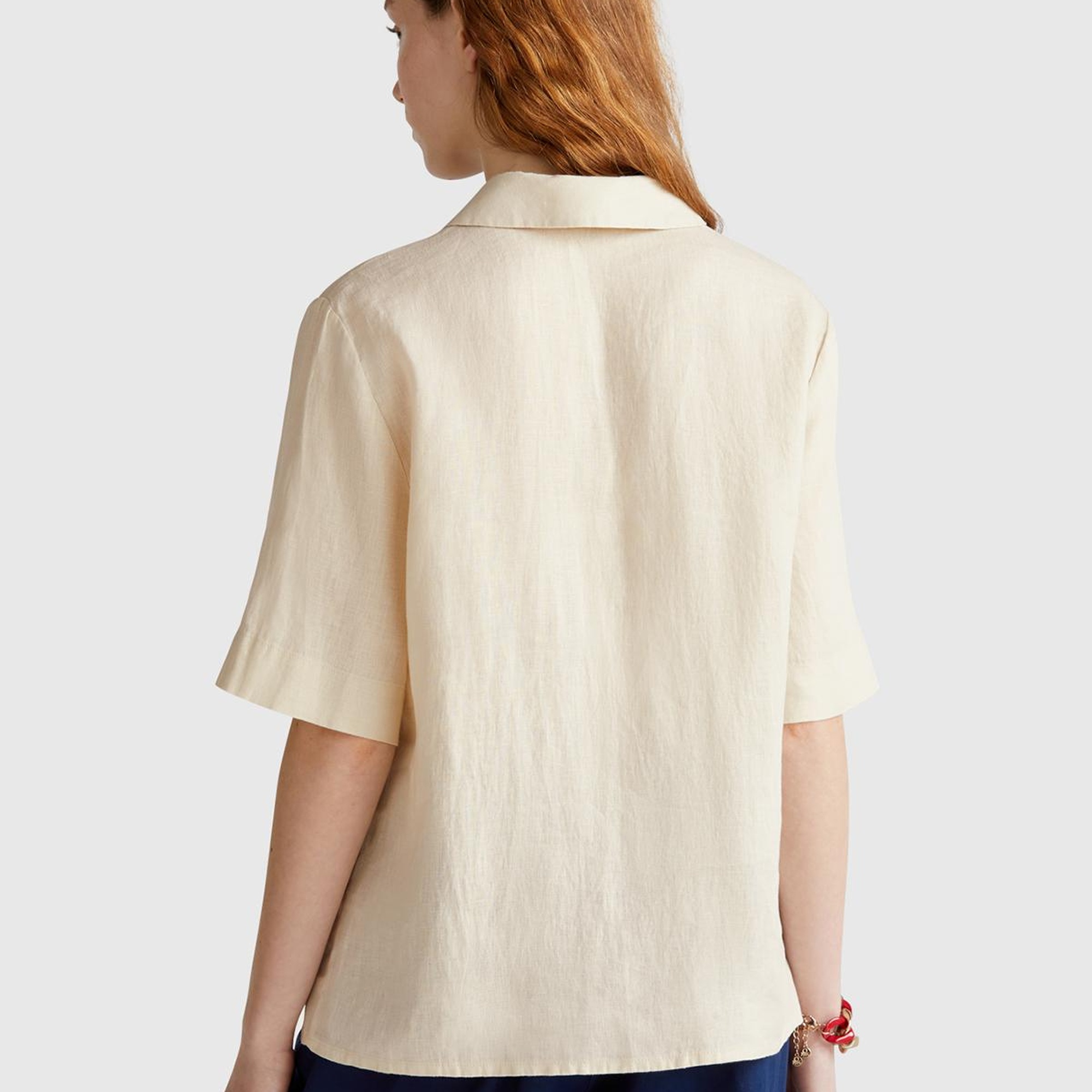 Kadın Taş Rengi %100 Keten Relax Fit V Gömlek Yakalı Kısa Kollu Bluz