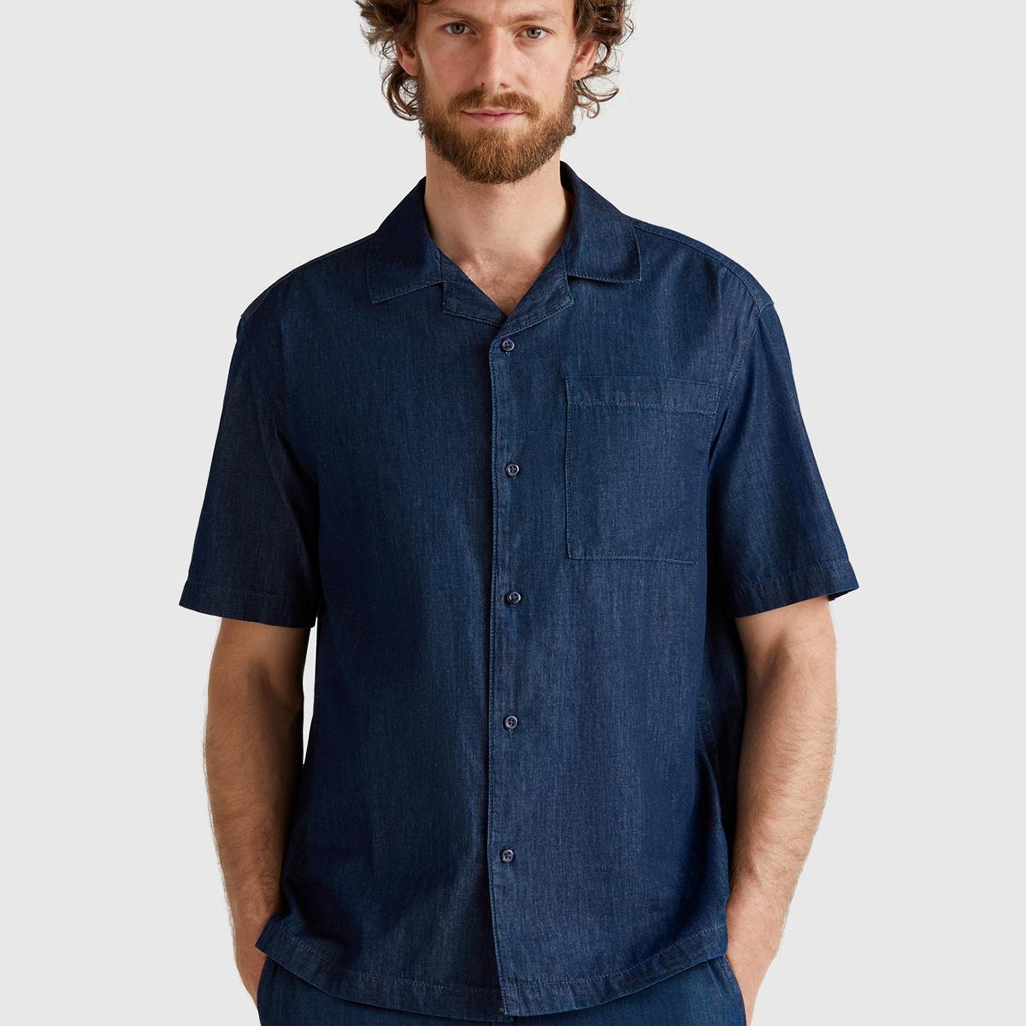 Erkek Koyu Mavi %100 Koton Kısa Kollu Kamp Yaka Gömlek