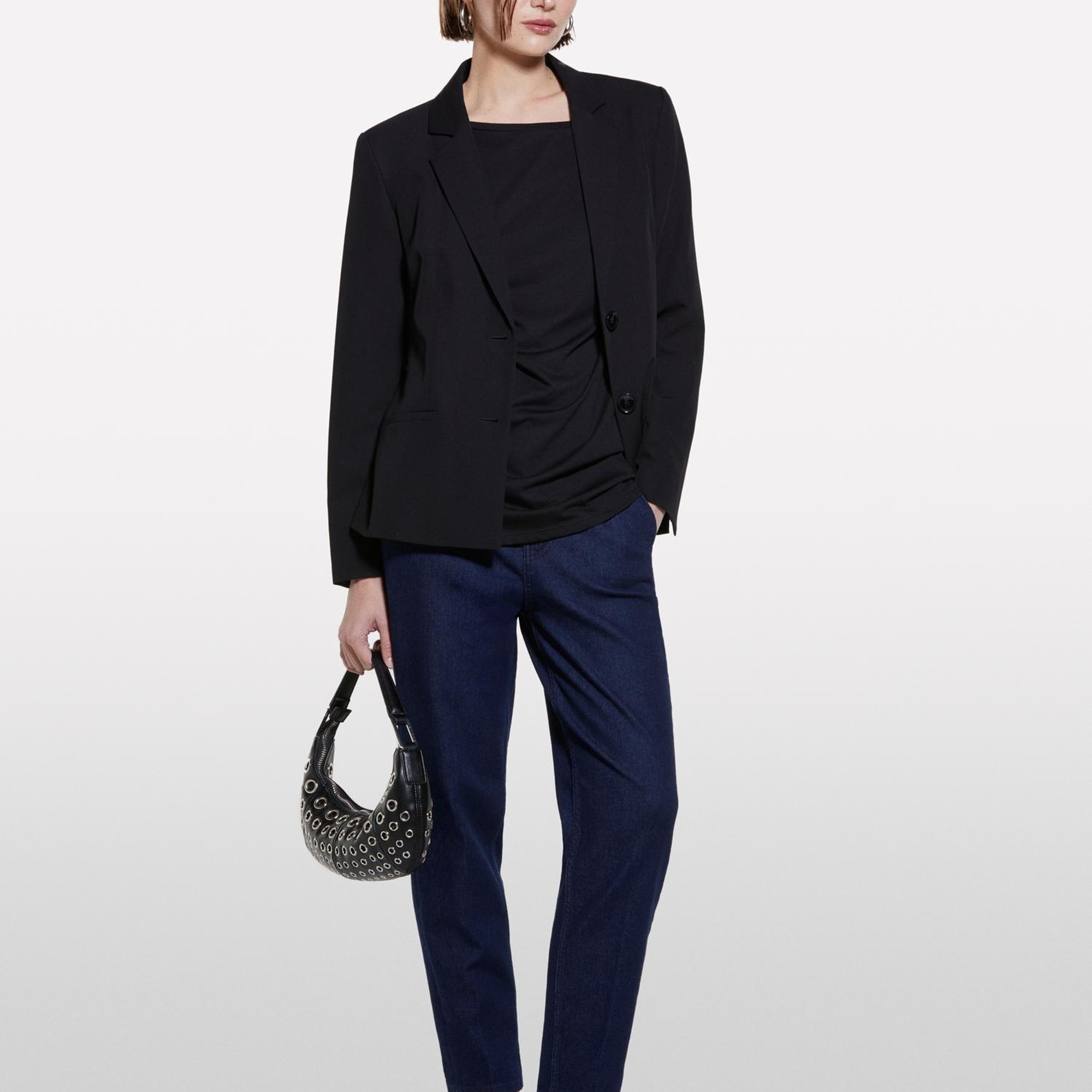 Kadın Siyah Modal Karışımlı Kayık Yaka Regular Fit T-Shirt