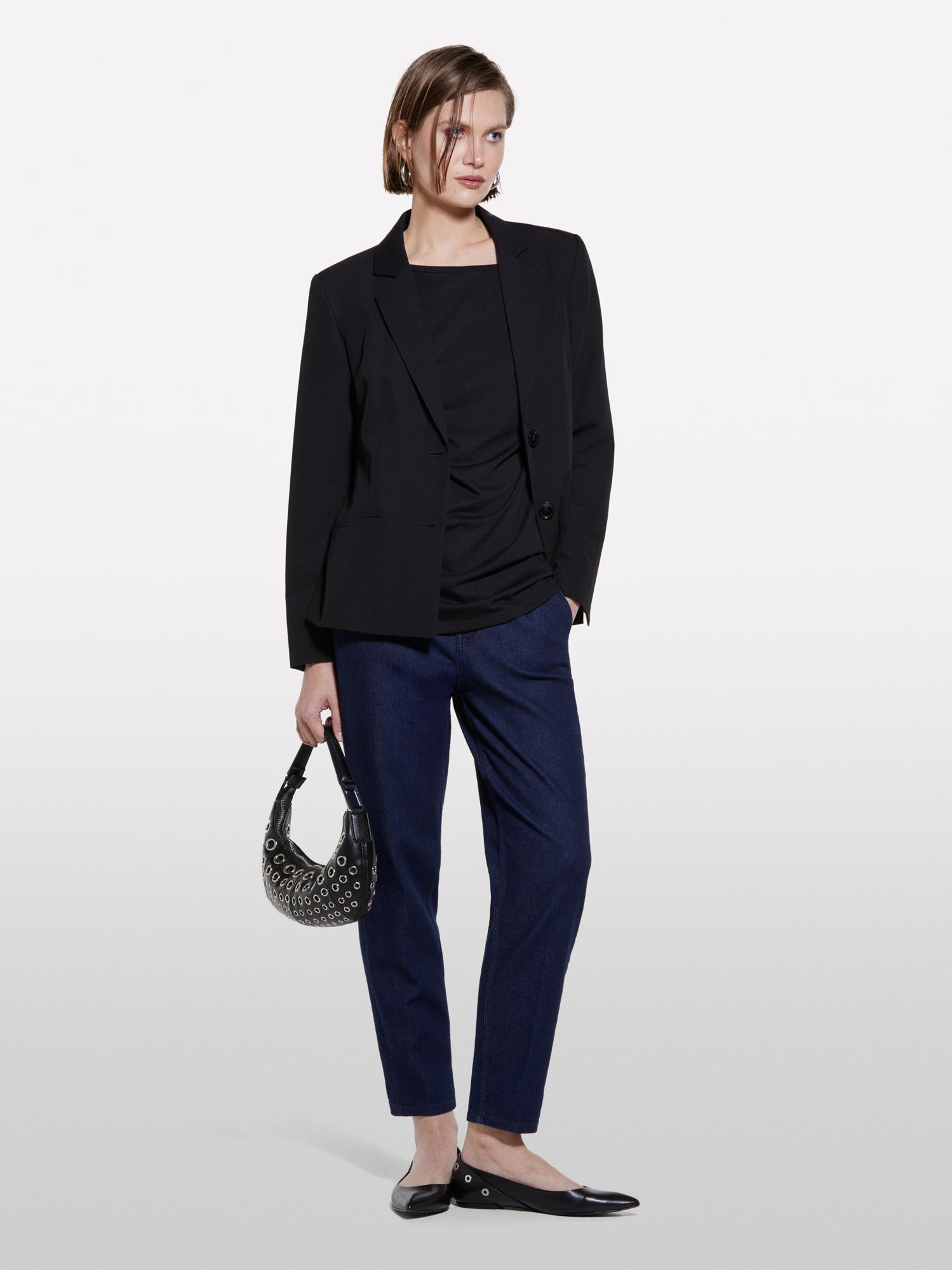  Kadın Siyah Modal Karışımlı Kayık Yaka Regular Fit T-Shirt