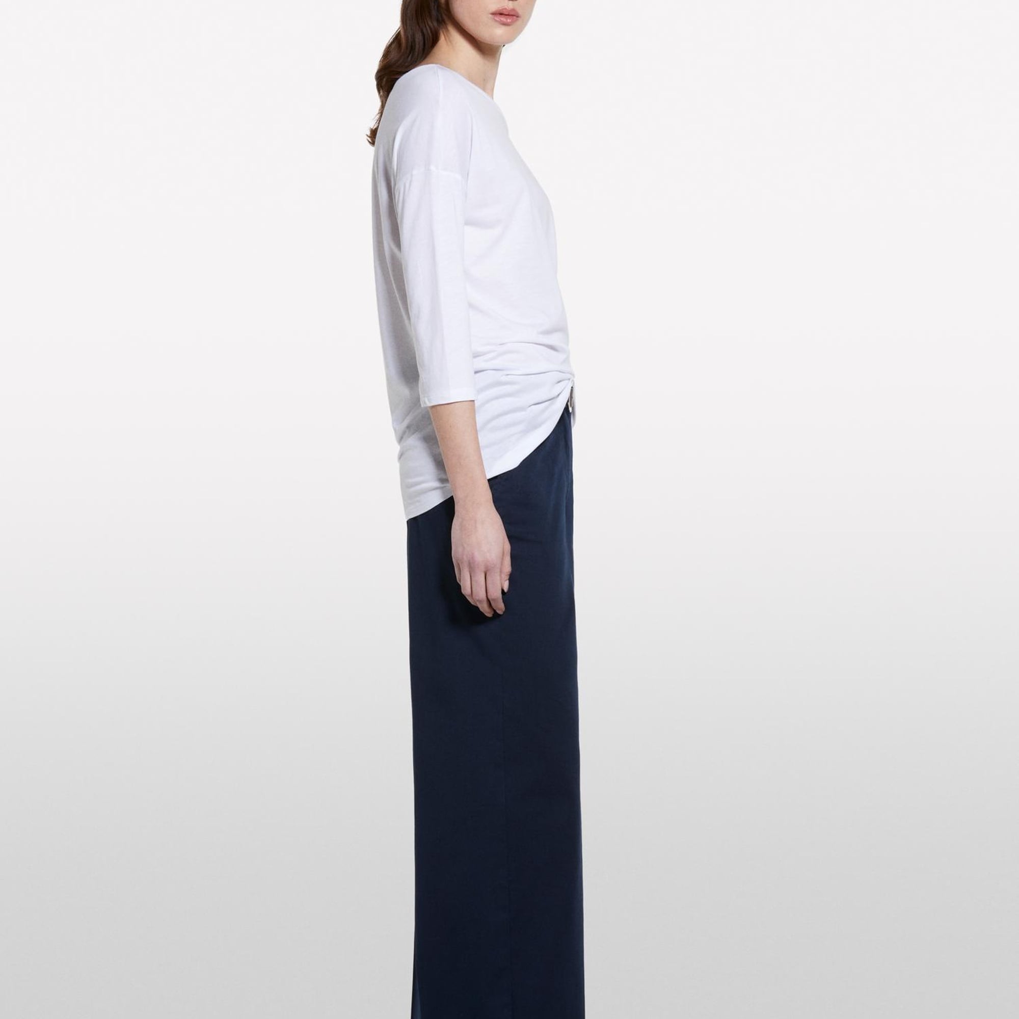 Kadın Beyaz Modal Karışımlı Kayık Yaka Regular Fit T-Shirt