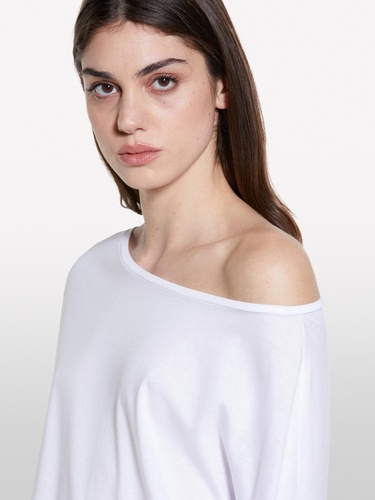  Kadın Beyaz Modal Karışımlı Kayık Yaka Regular Fit T-Shirt