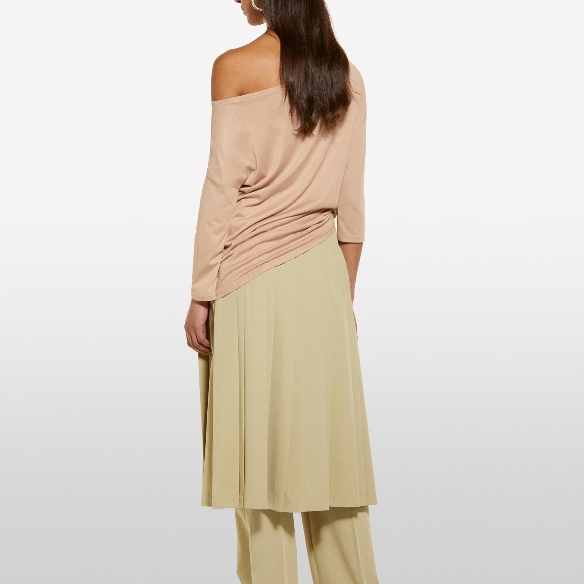 Kadın Sütlü Kahve Modal Karışımlı Kayık Yaka Regular Fit T-Shirt