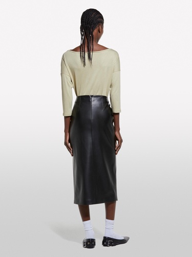  Kadın Kum Rengi Modal Karışımlı Kayık Yaka Regular Fit T-Shirt