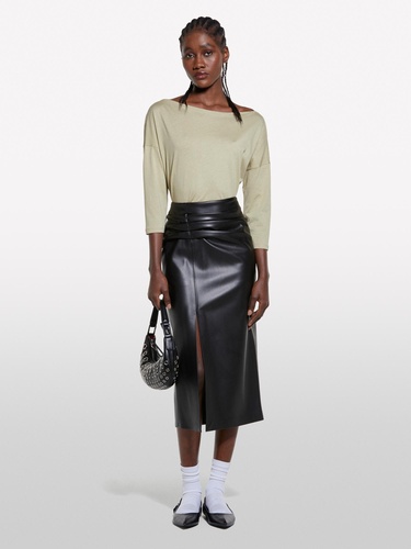  Kadın Kum Rengi Modal Karışımlı Kayık Yaka Regular Fit T-Shirt