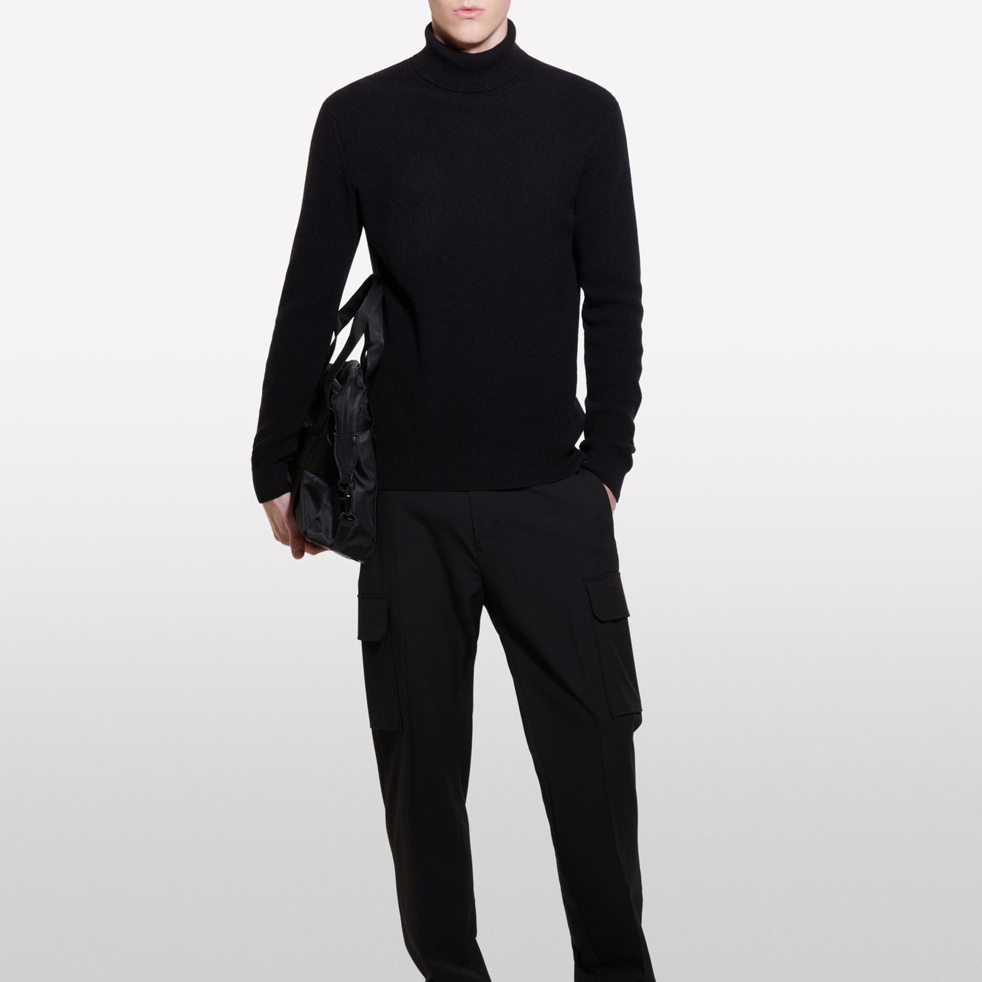 Erkek Siyah Yün Karışımlı Dik Yaka Kazak