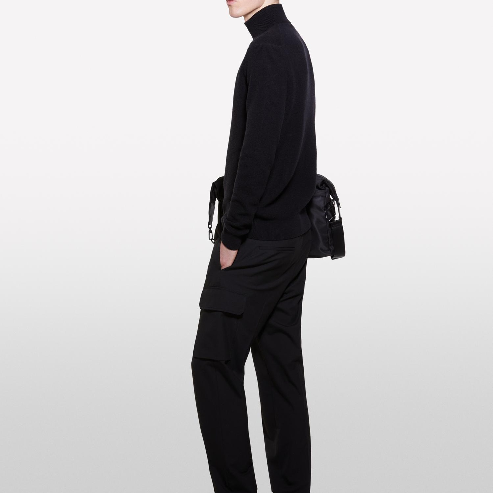 Erkek Siyah Yün Karışımlı Dik Yaka Kazak