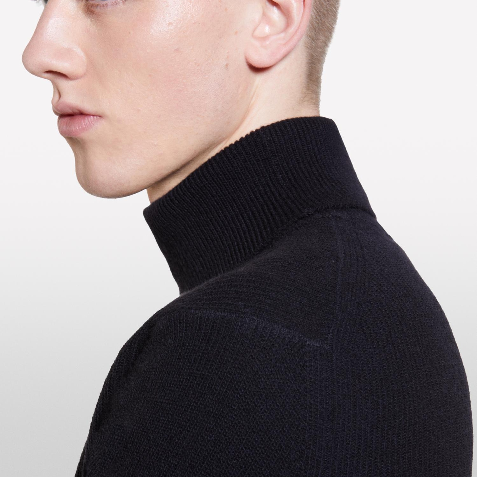 Erkek Siyah Yün Karışımlı Dik Yaka Kazak