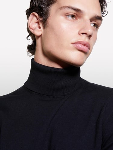  Erkek Siyah Koton Karışımlı Dik Yaka Kazak