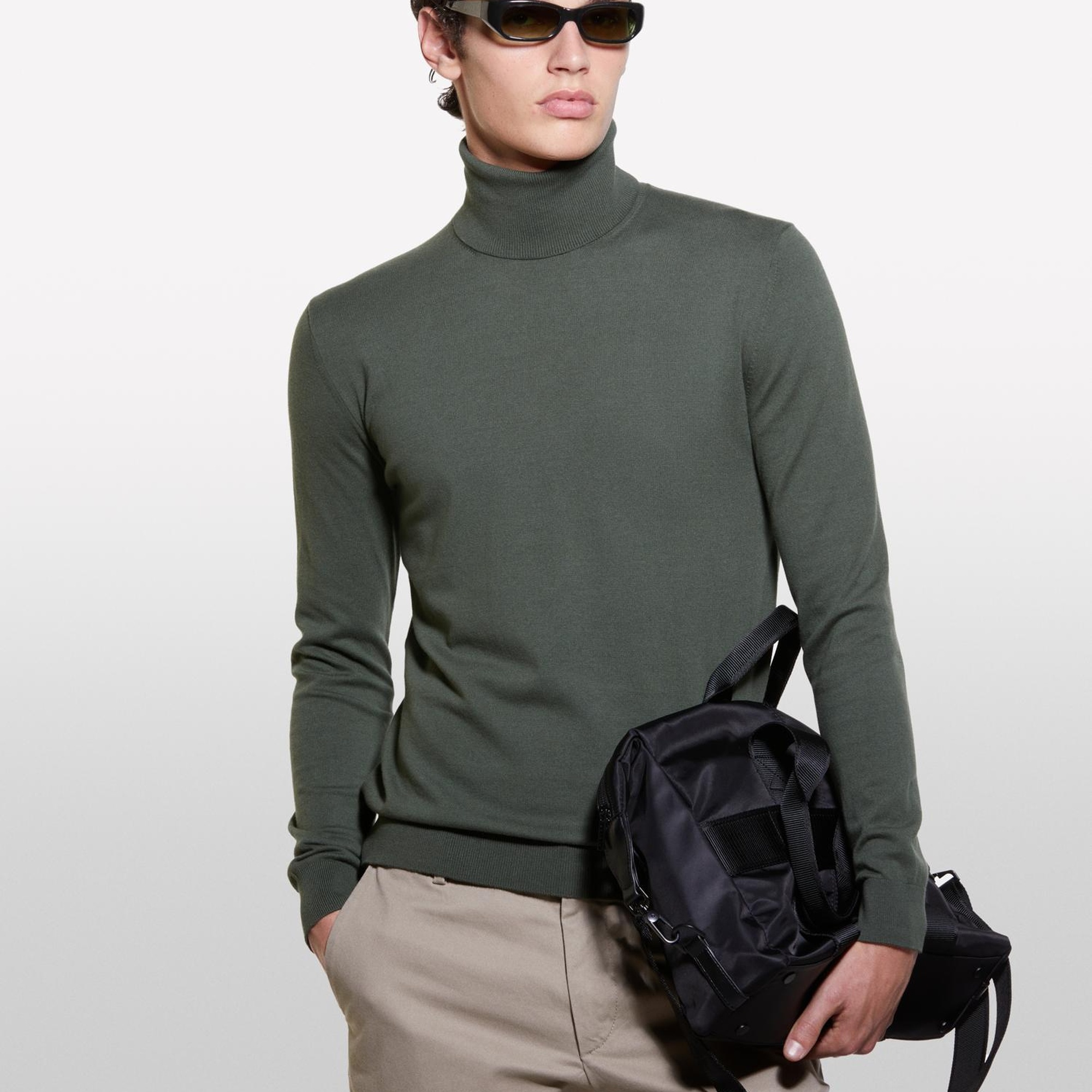 Erkek Koyu Yeşil Koton Karışımlı Dik Yaka Kazak