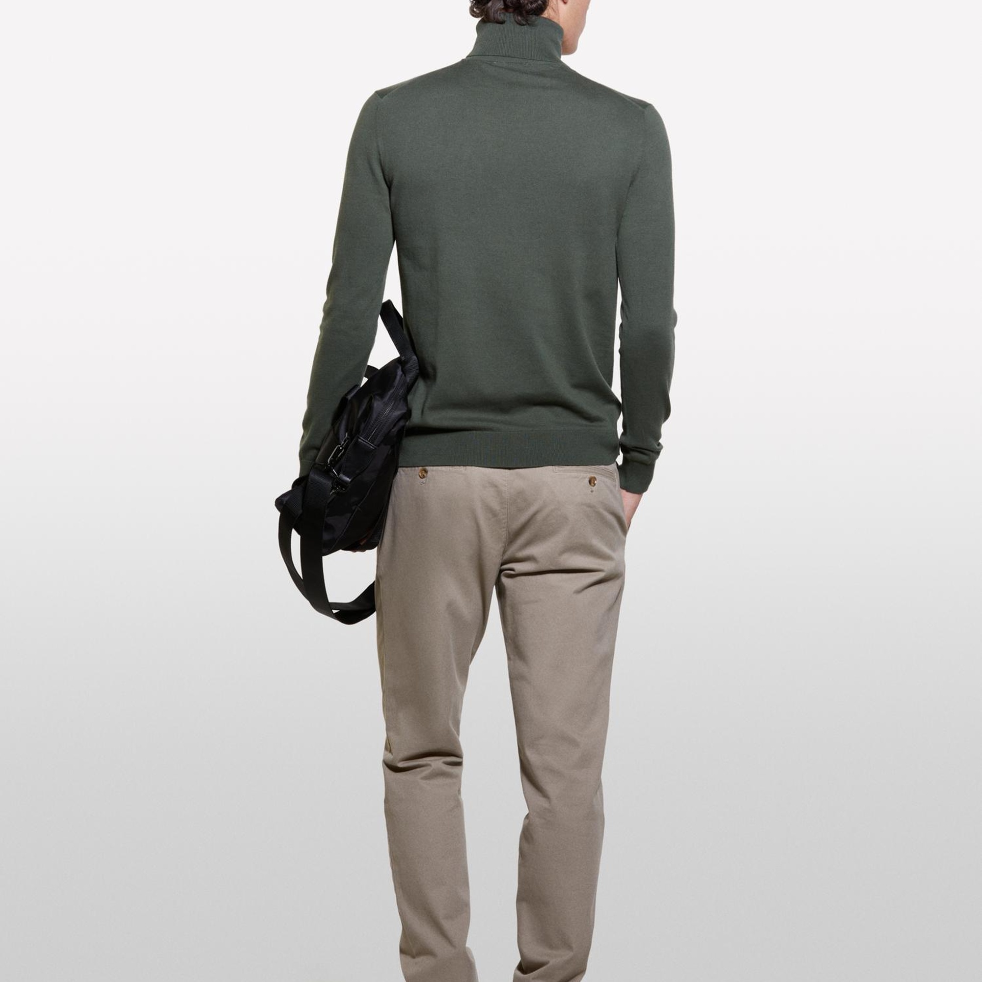 Erkek Koyu Yeşil Koton Karışımlı Dik Yaka Kazak