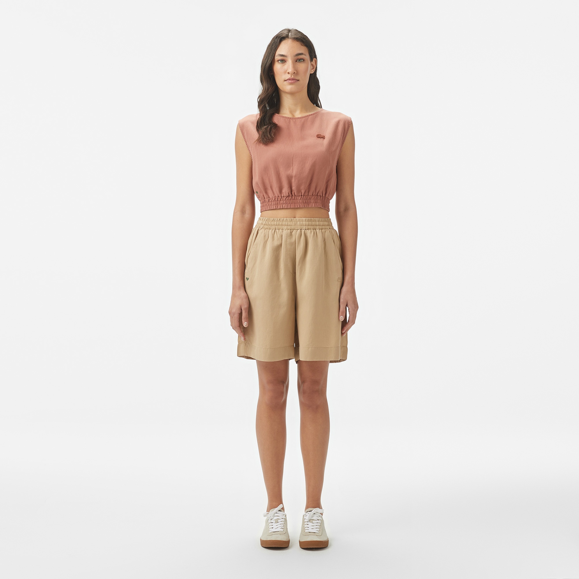 Lacoste Kadın Regular Fit Bej Bermuda Şort