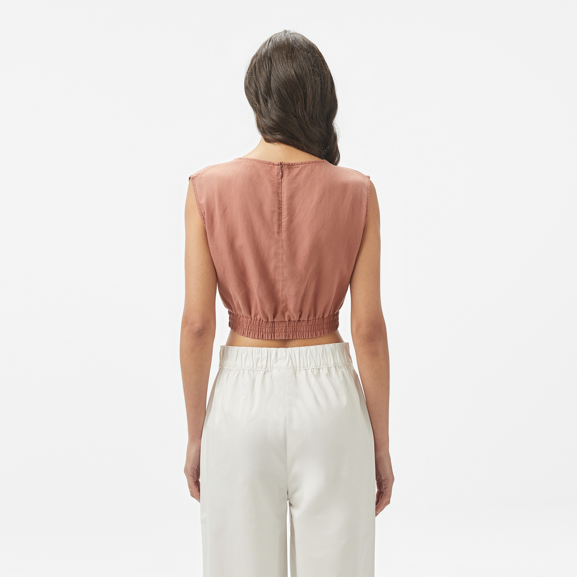 Lacoste Kadın Regular Fit Kolsuz Bisiklet Yaka Kahverengi Bluz