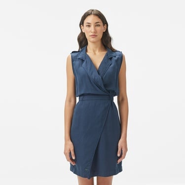  Lacoste Kadın Classic Fit Kolsuz Lacivert Elbise