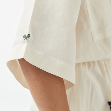  Lacoste Kadın Flare Fit Kısa Kollu Gömlek Yaka Beyaz Elbise