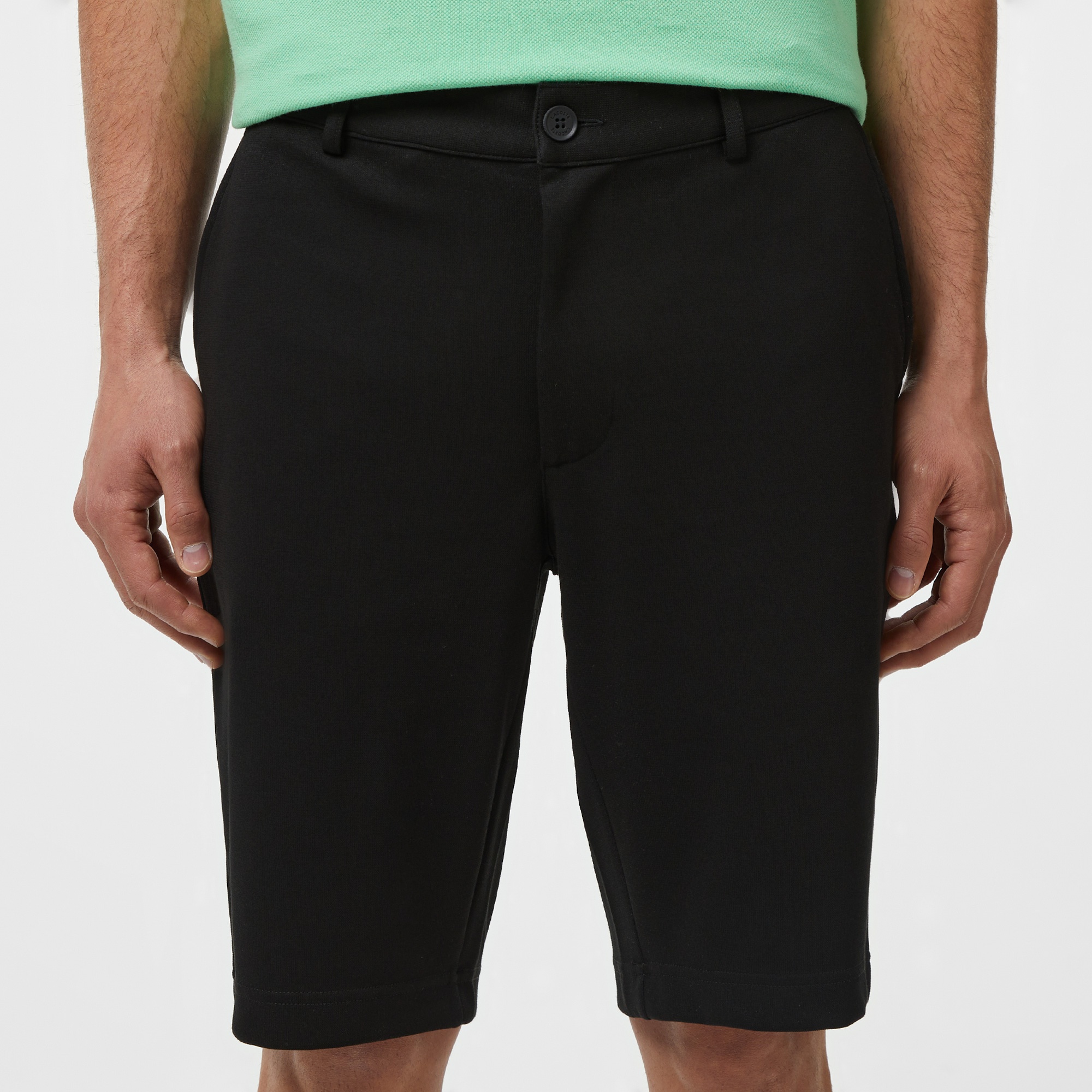 Erkek Tapered Fit Siyah Bermuda Şort