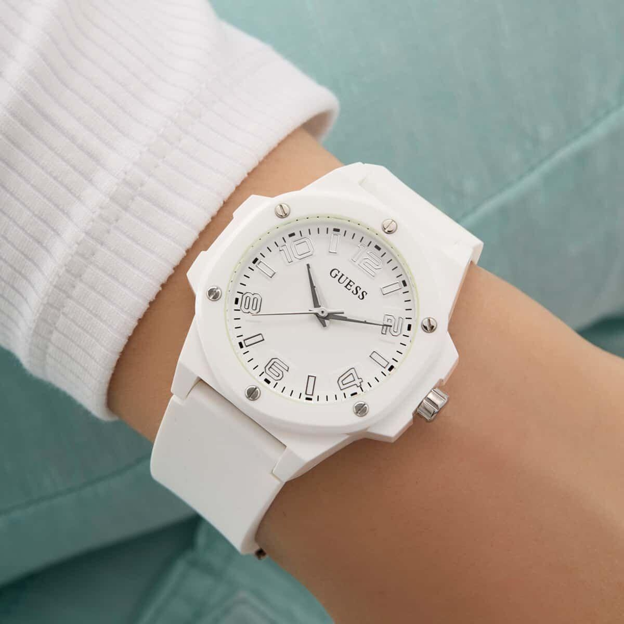 Guess GUGW0880L3 Kadın Kol Saati