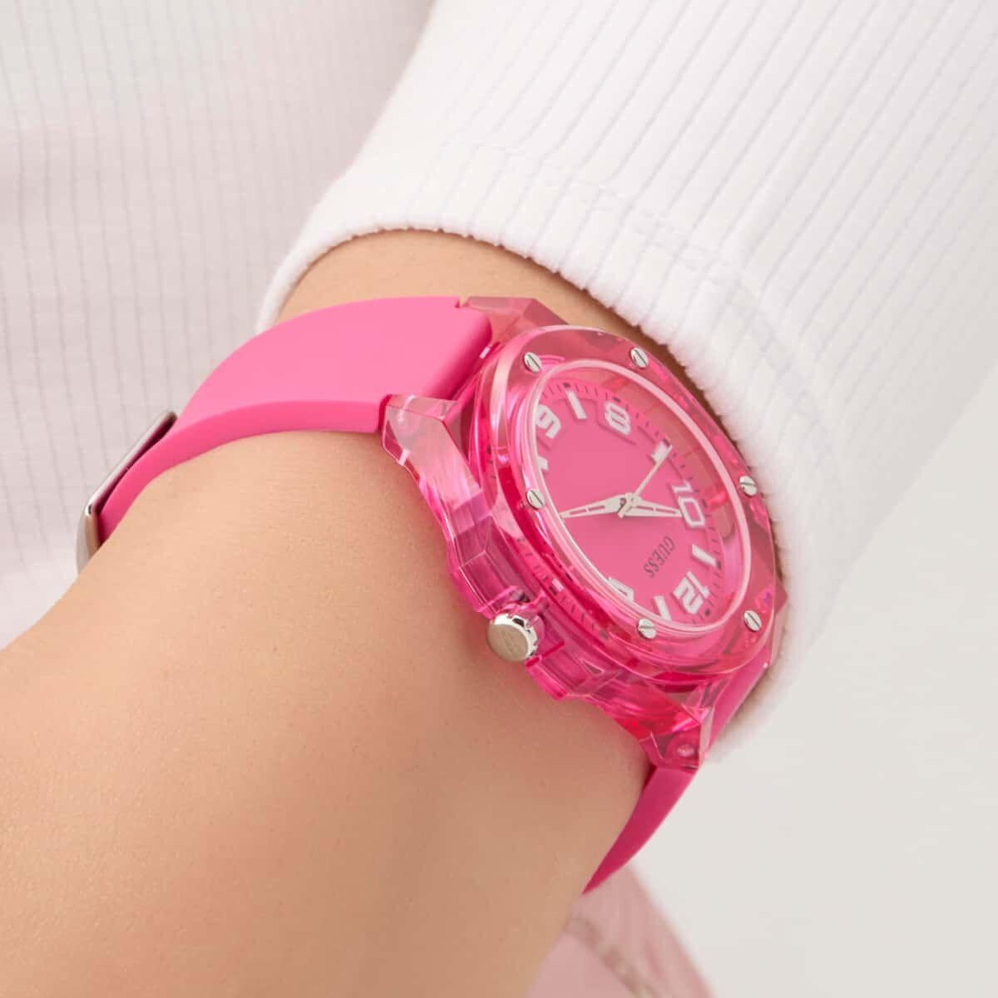 Guess GUGW0880L4 Kadın Kol Saati