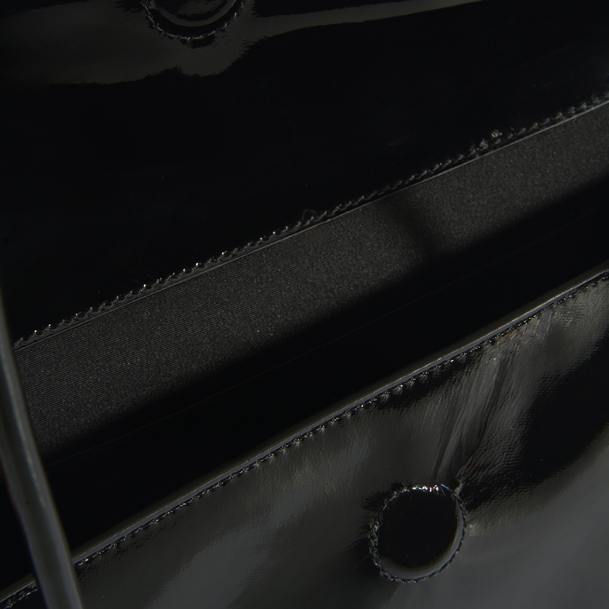 Siyah Kadın Yaprak Detaylı Deri Omuz Çantası