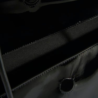  Siyah Kadın Yaprak Detaylı Deri Omuz Çantası