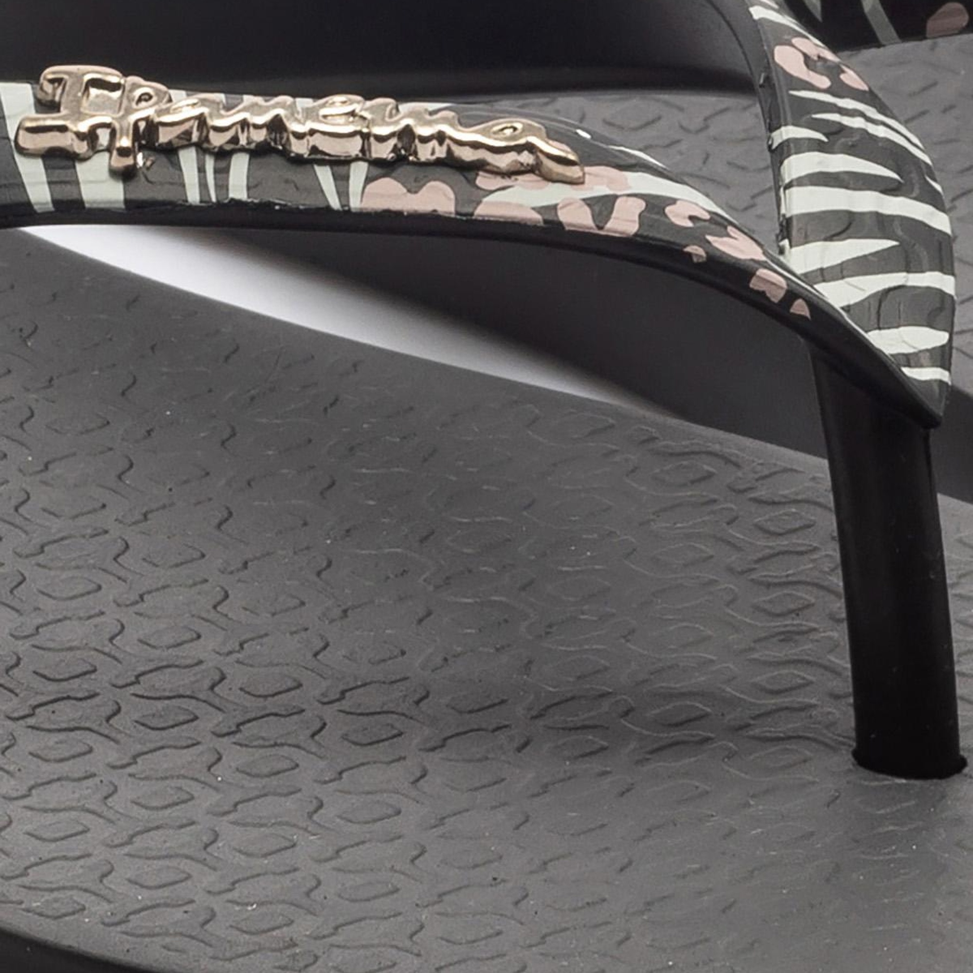 Duna Kadın Parmak Arası Terlik Siyah 35/42