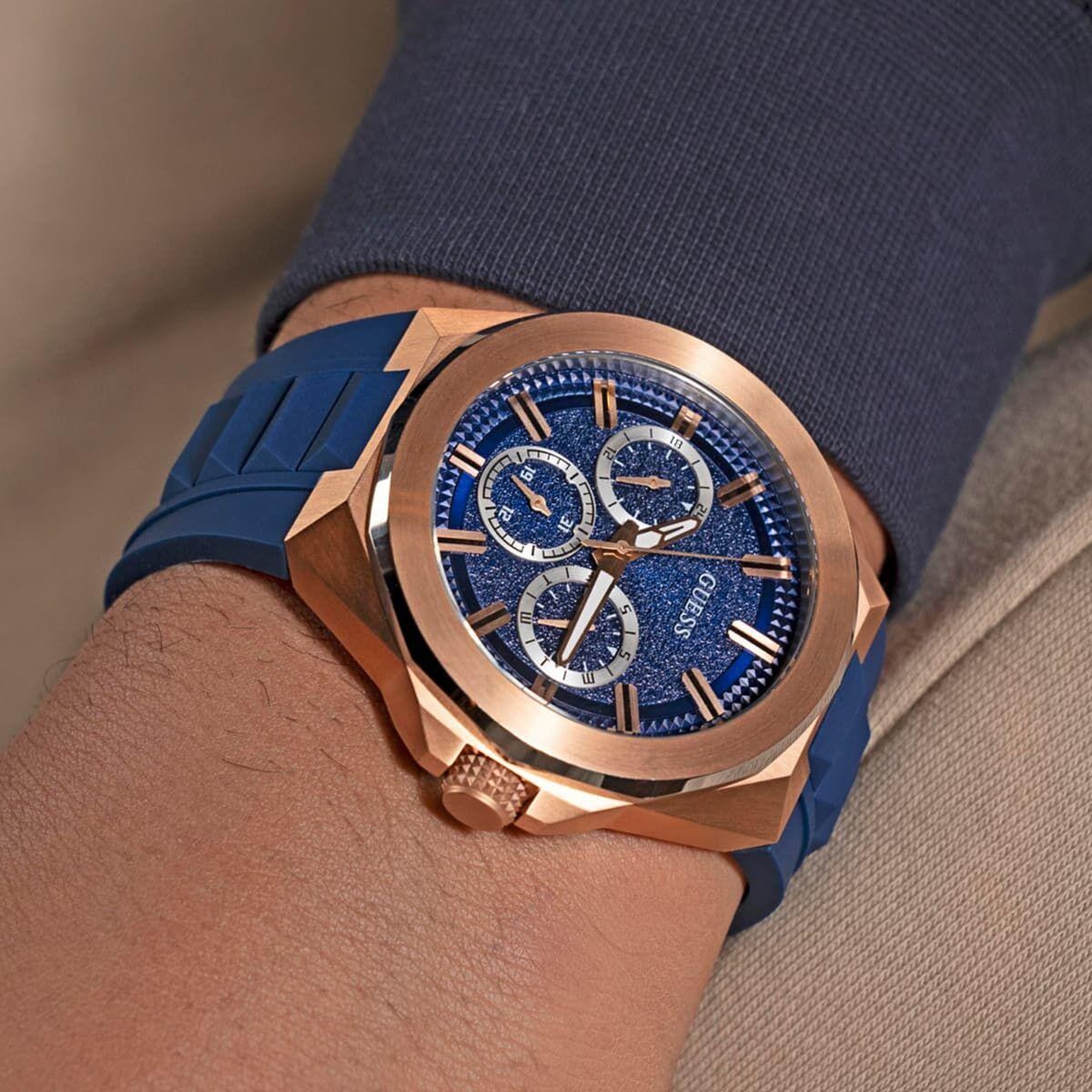 Guess GUGW0799G2 Erkek Kol Saati