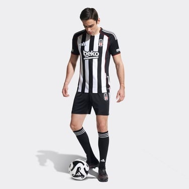  adidas Beşiktaş JK 25/26 Erkek Siyah Futbol Şortu