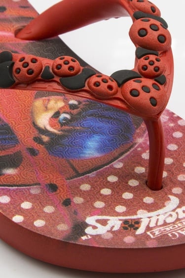  Ladybug Çocuk Parmak Arası Terlik Siyah Kırmızı 30/35