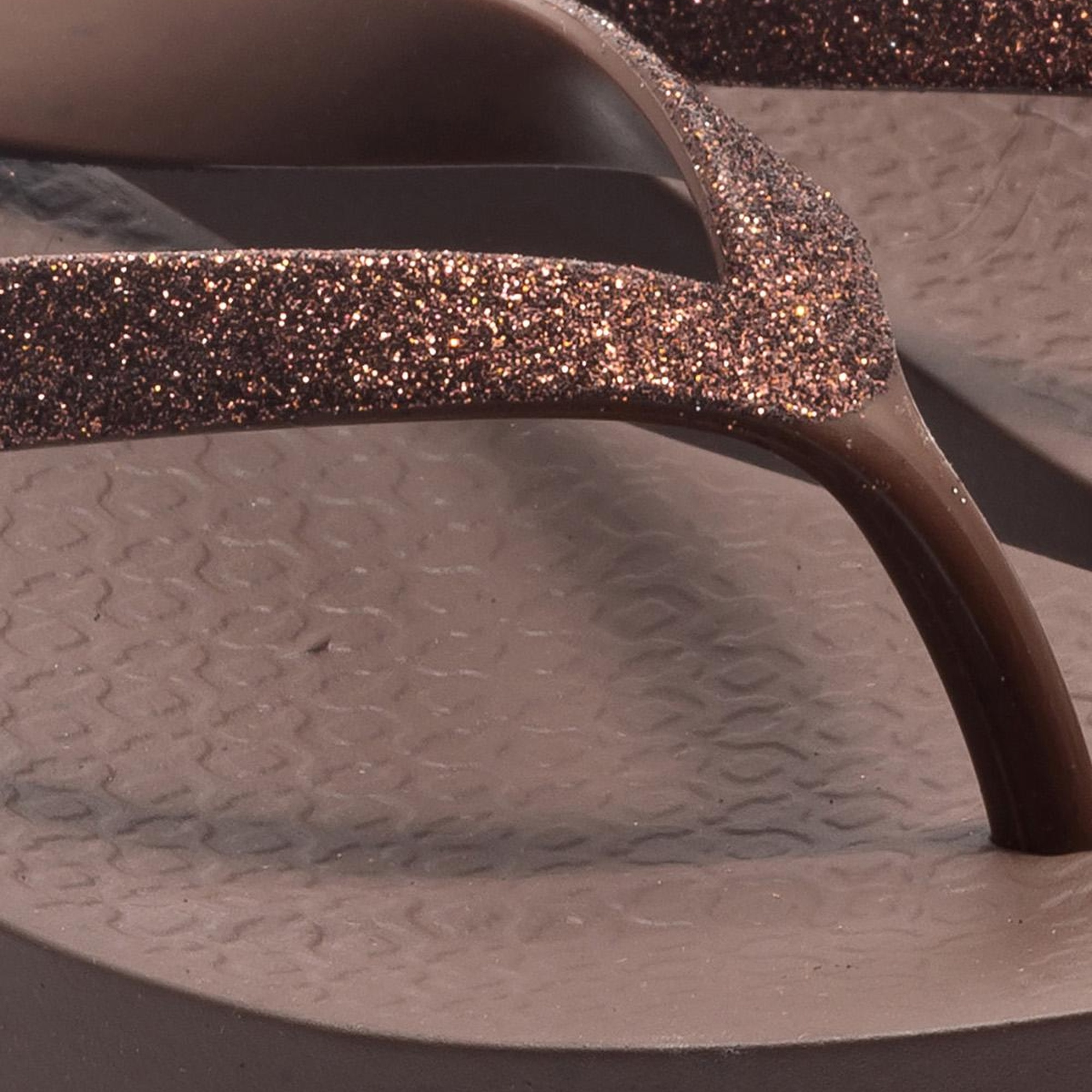 Mesh Chic Kadın Parmak Arası Terlik Kahverengi 35/40