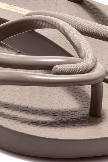  Comfy Kadın Parmak Arası Terlik Gri 35/42