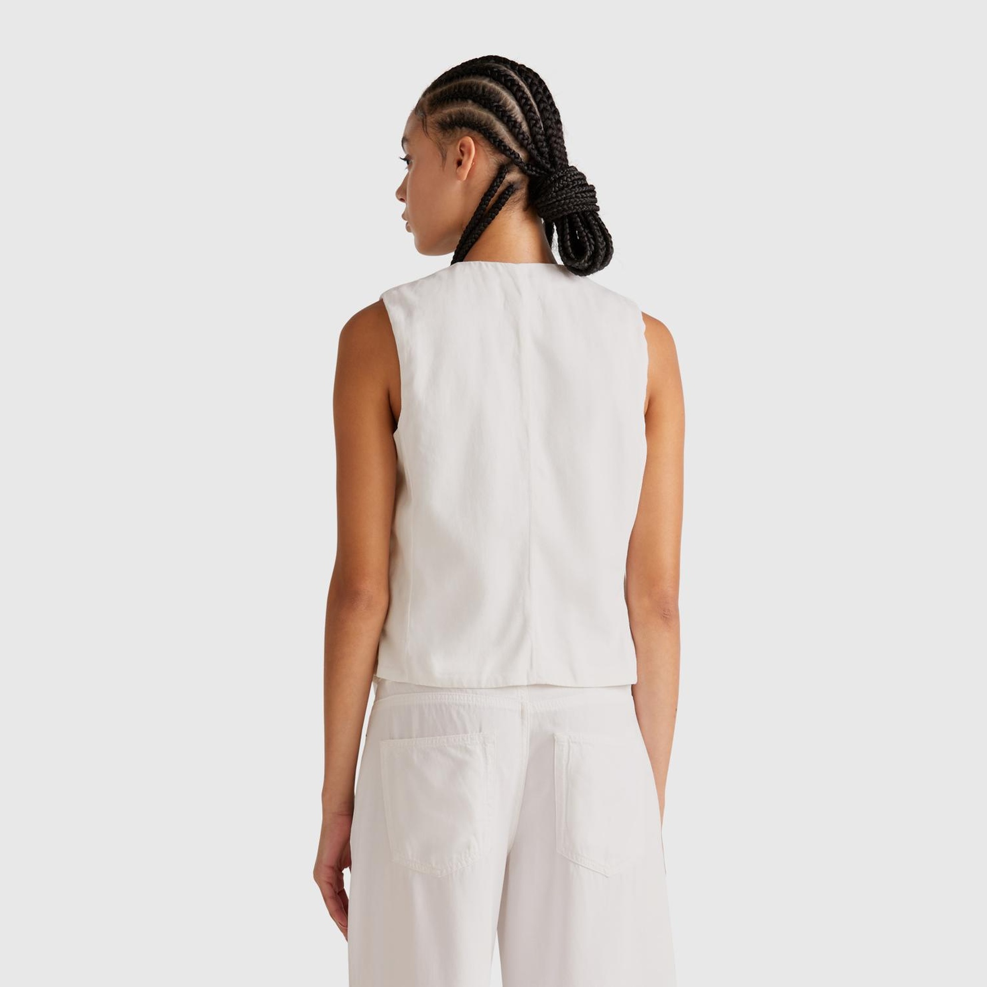 Kadın Beyaz Liyosel Karışımlı V Yaka Yelek