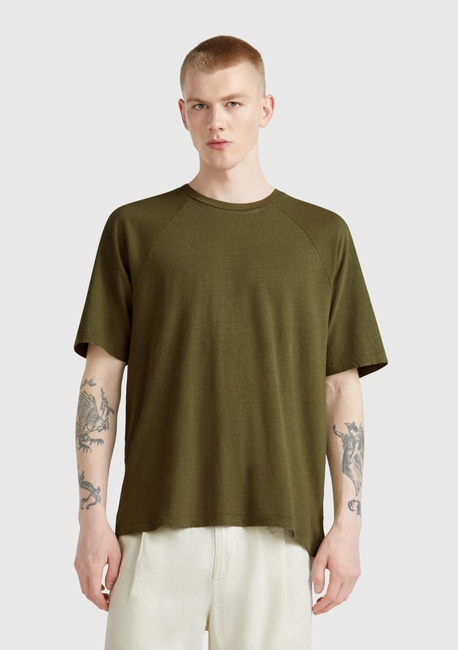  Erkek Haki Pamuk ve Keten Karışımlı Reglan Kol Relax Fit T-Shirt