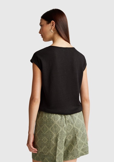  Kadın Siyah %100 Keten Yanları Yırtmaçlı Relax Fit Yuvarlak Yaka T-Shirt