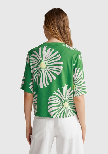  Kadın Yeşil Keten Karışımlı Boxy Fit Çiçek Desenli T-Shirt