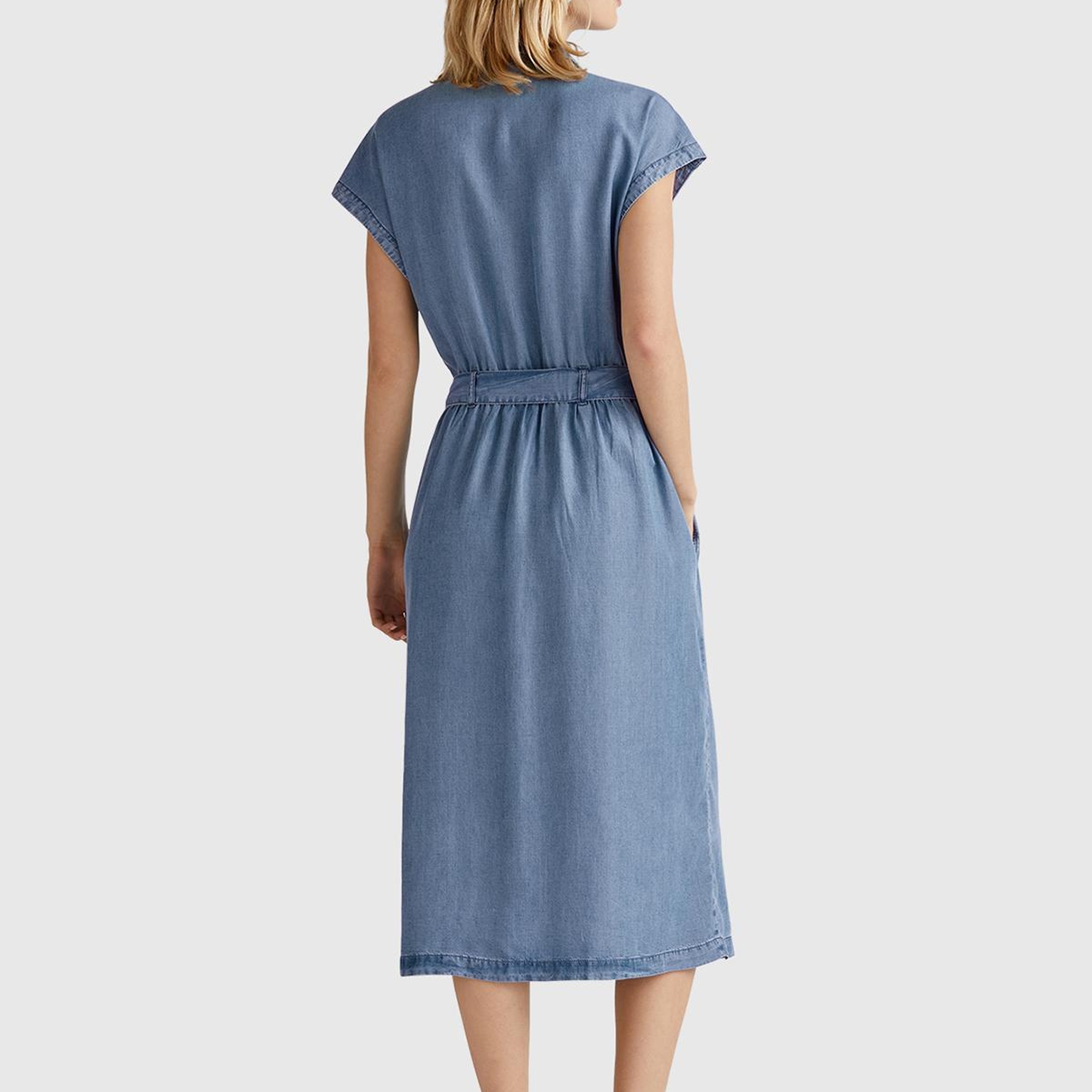 Kadın Açık Mavi %100 Liyosel Polo Yaka Belden Bağlamalı Midi Elbise