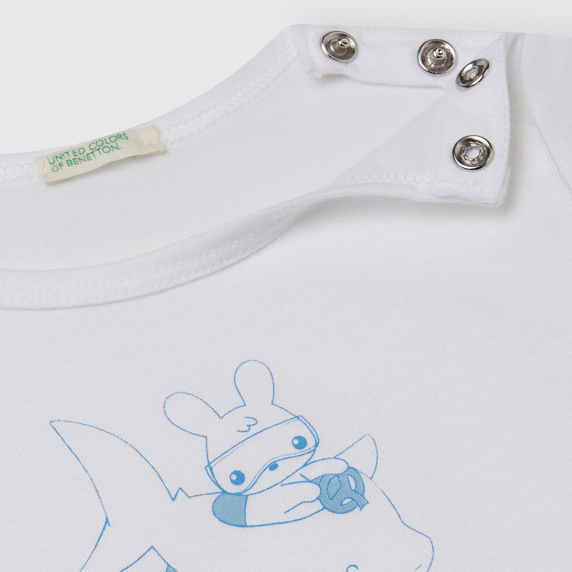 Bebek Beyaz Önü Baskılı Omzu Çıtçıt Düğmeli T-Shirt