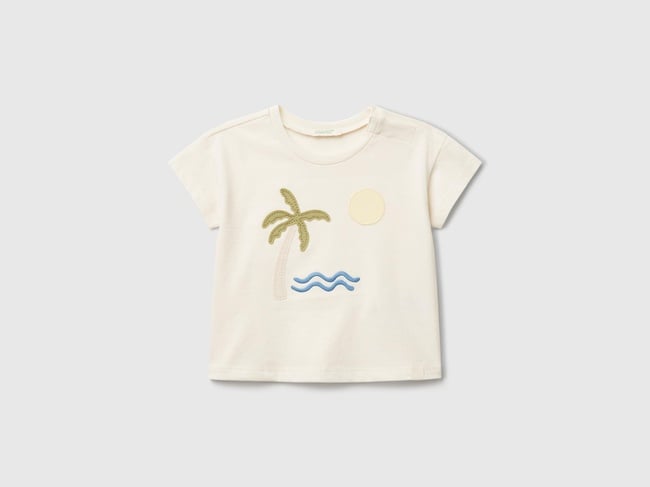  Bebek Ekru Aplikeli ve Baskılı Bisiklet Yaka T-Shirt