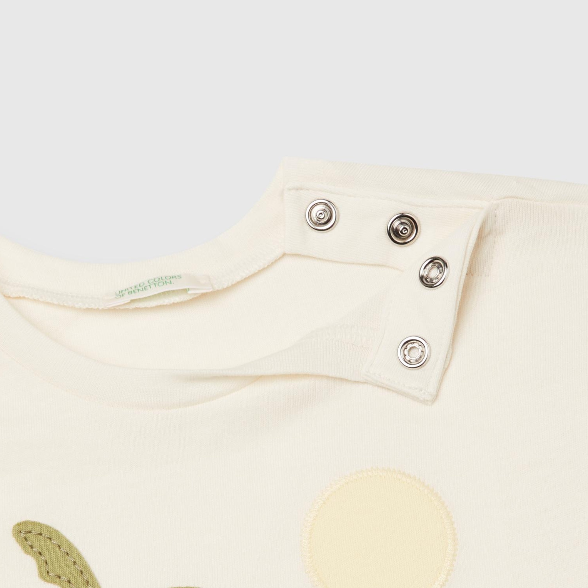 Bebek Ekru Aplikeli ve Baskılı Bisiklet Yaka T-Shirt