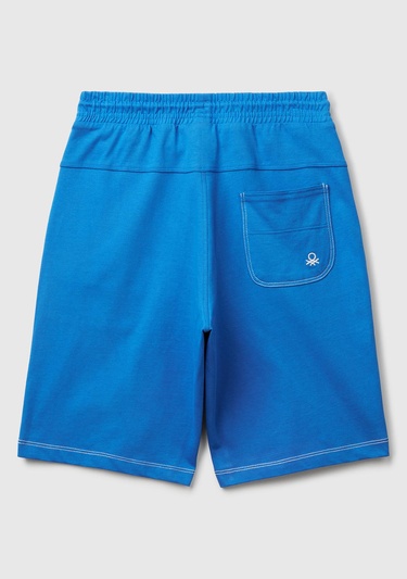  Erkek Çocuk Saks Mavi Dikiş Detaylı Arka Cebi Logo İşlemeli Beli İpli Şort