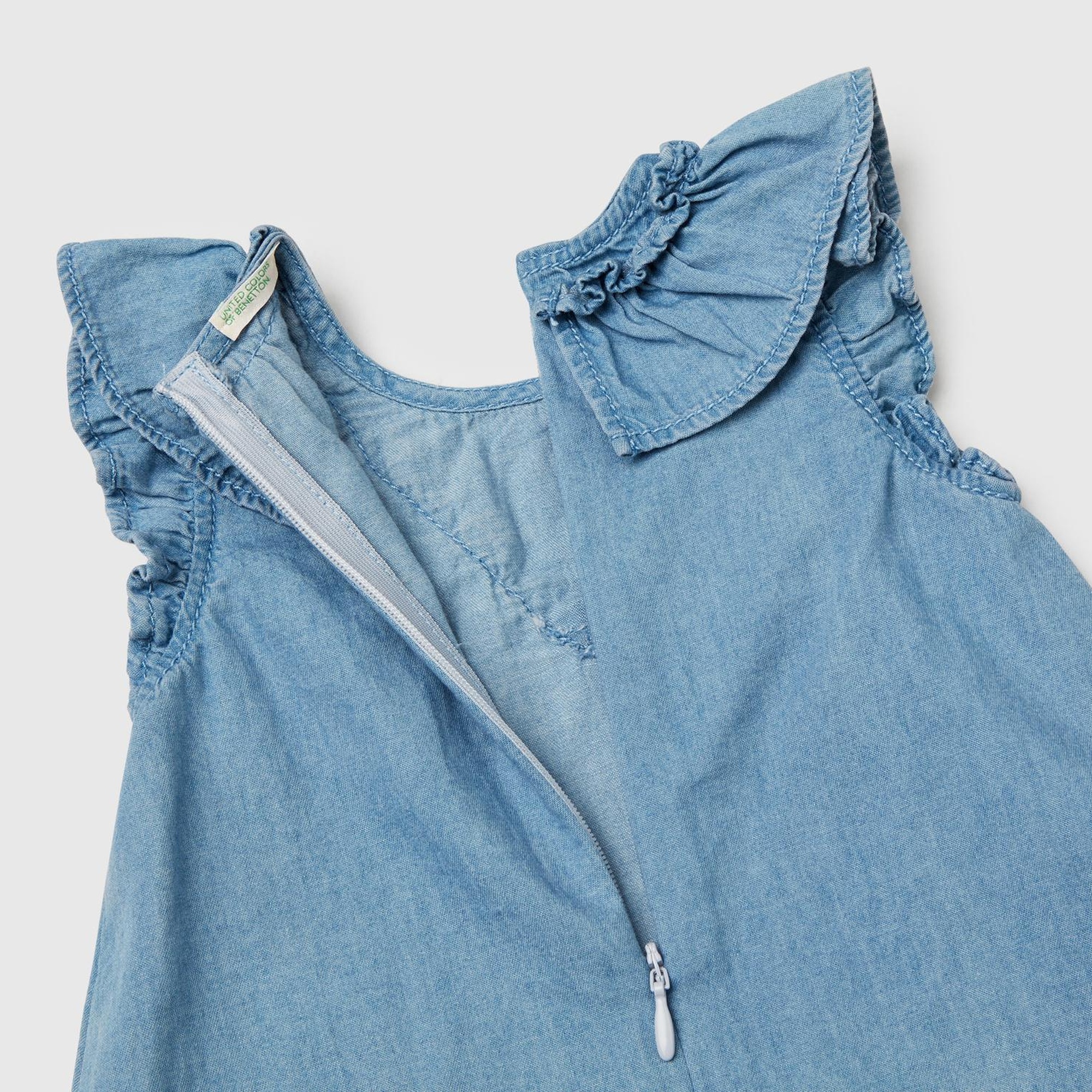 Bebek Denim Logo Etiket Detaylı Yakası Fırfırlı Pileli Denim Elbise