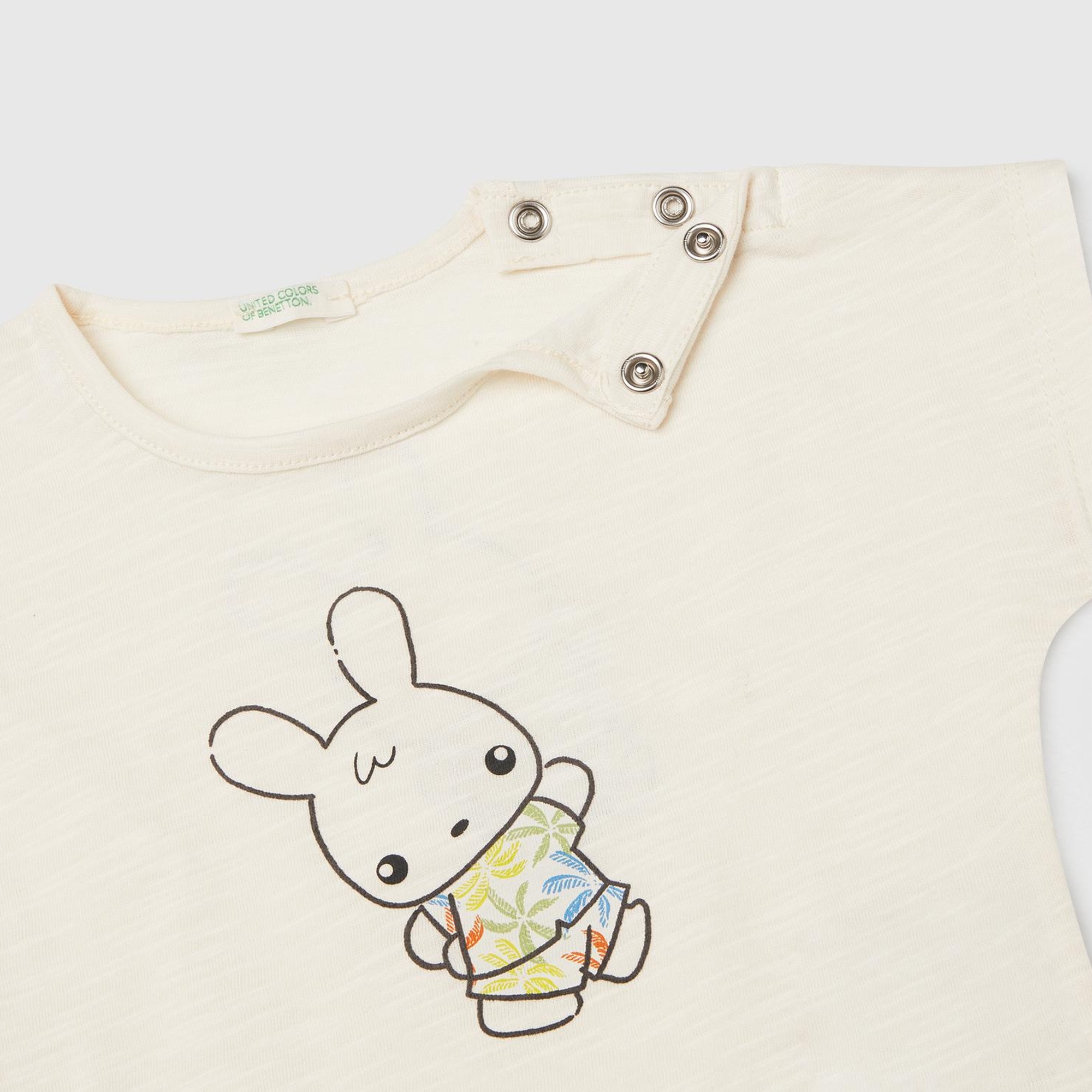 Bebek Ekru Baskılı Kimono Kollu T-Shirt ve Tamamı Desenli Şort Takım