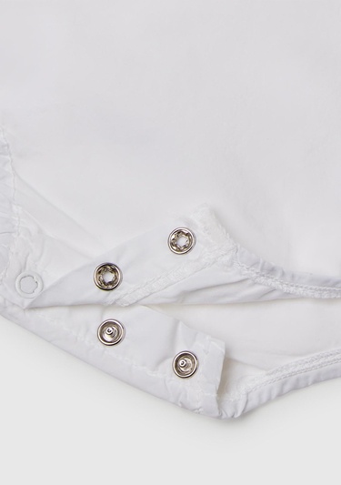  Bebek Beyaz Cebi Tavşan Logosu İşlemeli Lastikli Askılı Poplin Tulum