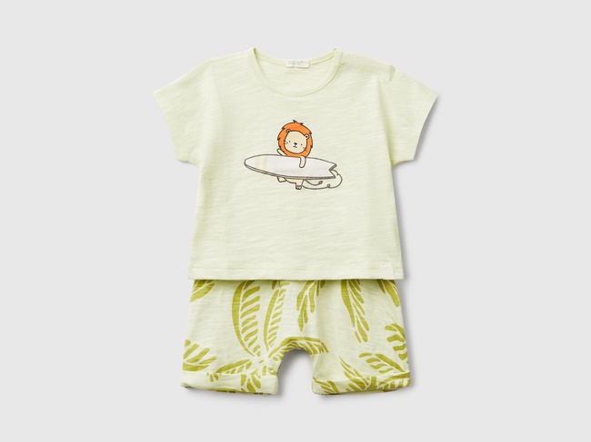  Bebek Yeşil Baskılı Kimono Kollu T-Shirt ve Tamamı Desenli Şort Takım